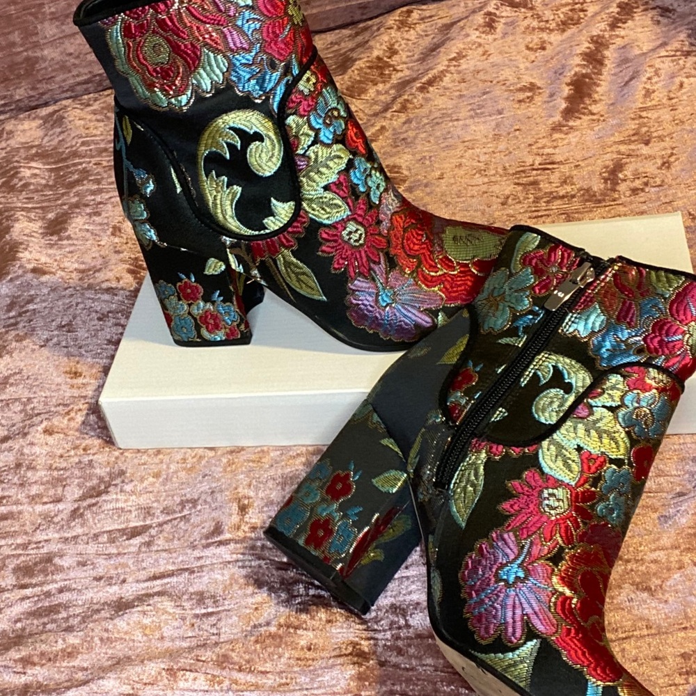 Marc Fisher “Jana” - floral embroidered booties